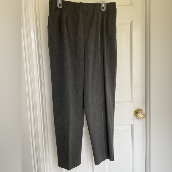 Gray Briggs, New York size 16 trousers flat elastic front - Picture 9 of 9